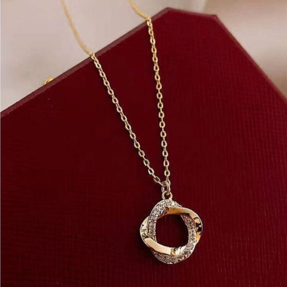 ⚠️Clearance Elegant Gold Circular Pendant Necklace